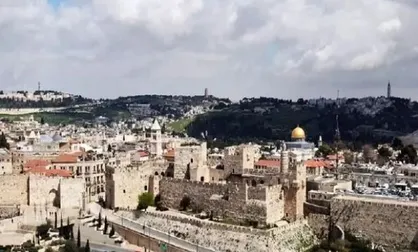 صهیونیست&zwnj;ها شهروند فلسطینی را مجبور به تخریب خانه اش کردند