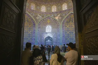 مسافران نوروزی در میدان امام اصفهان