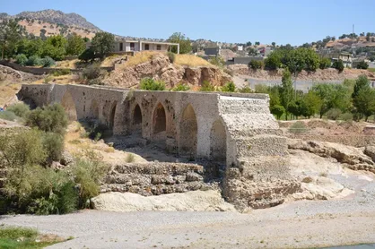 وعده فرماندار دنا برای توسعه گردشگری و حمایت از سرمایه&zwnj;گذاران