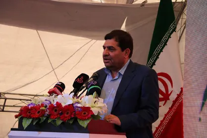 هدیه رهبرانقلاب به دانش آموزان مناطق محروم