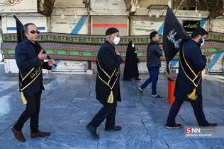 همزمان با سالروز شهادت حضرت فاطمه(س) از ساعت ۹ صبح دسته عزای خادمان و زائران حرم مطهر بانوی کرامت از مسجد امام حسن عسکری علیه السلام تا حرم مطهر حضرت معصومه سلام الله علیها برپا 