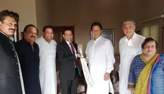 دیدار «عمران‌ خان» با سفیر هند و تأکید طرفین بر آغاز مذاکرات