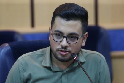 انتقال دانشجویان مشغول به تحصیل در خارج از کشور به دانشگاه&zwnj;های علوم پزشکی با شعارهای دولت مردمی در تضاد است