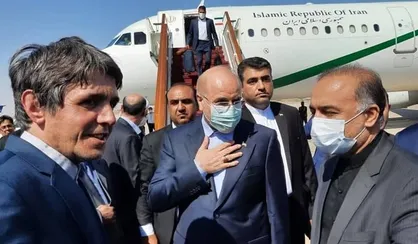 رئیس مجلس در راس هیات پارلمانی وارد سوریه شد