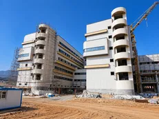 پیشرفت ۷۴ درصدی بیمارستان ۶۱۵ تختخوابی نیایش خرم‌آباد