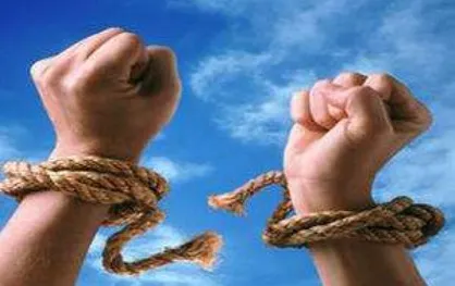 ۱۲ عادت ظاهرا بی&zwnj;ضرر، اما خطرناک