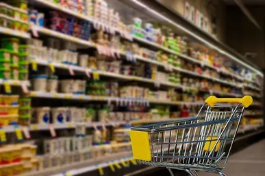کمبود نیروی انسانی و محدودیت لجستیکی؛ مهم‌ترین چالش نظارت بر بازار کالاهای اساسی در قم