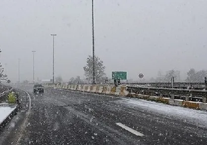 پیش بینی بارش برف در جاده&zwnj;های شمال&zwnj;غرب از فردا/ همراه داشتن زنجیر چرخ الزامی است
