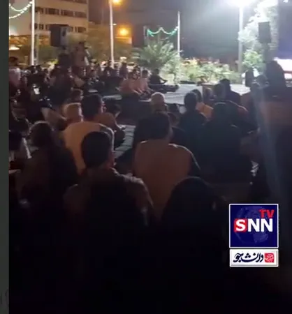 تماشای مناظره دور دوم انتخابات ریاست جمهوری در تئاتر شهر