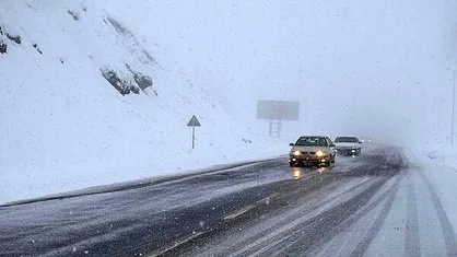تردد در راه&zwnj;های کوهستانی زنجان تنها با زنجیر چرخ ممکن است