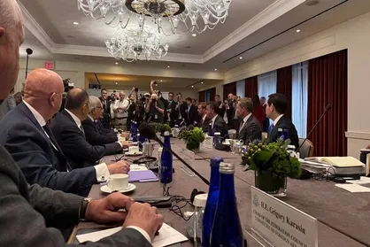 وزیران خارجه روسیه و آمریکا با هم دیدار کردند