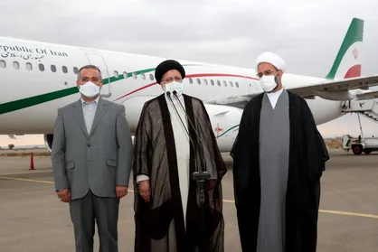 نهمین سفر استانی رئیس جمهور / رئیسی در سمنان: دولت به دنبال گره گشایی از مشکلات و ایجاد شتاب در پیشرفت و آبادانی استان است