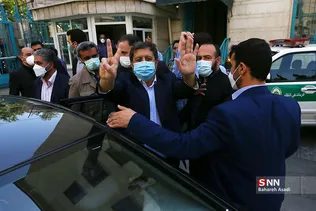 شرکت عبدالناصر همتی در انتخابات ۱۴۰۰
