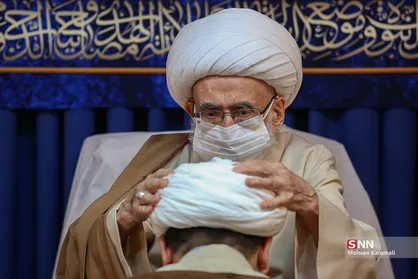 عمامه گذاری طلاب در عید مبعث