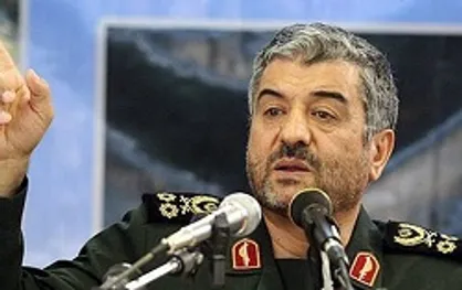 سردار جعفری: سنگ&zwnj;اندازی&zwnj;ها نشان می&zwnj;دهد که جوانان انقلابی در مسیر صحیح قدم بر می&zwnj;دارند