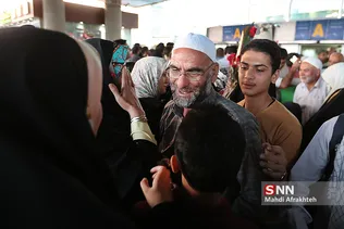 بازگشت اولین کاروان حجاج از سفر حج
