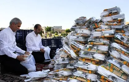 توزیع ۱۰۰ بسته افطاری در بین نیازمندان از سوی جامعه اسلامی دانشجویان دانشگاه فرهنگیان آذربایجان شرقی