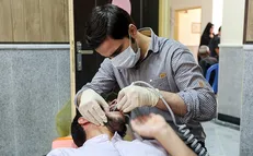 داروخانه سیار گروه جهادی شهید هادی بوشهر برای تامین داروی روستاییان راه‌اندازی شد/ دانشگاه حمایت نمی‌کند!