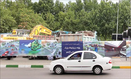 انتقادات شهرسازان به پروژه &laquo;پارکینگ آزادی مشهد&raquo;/ مدیران شهری از دانشجویان استفاده کنند