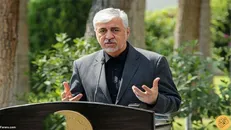 سجادی: درباره انتخاب هیئت مدیره پرسپولیس و استقلال مشورتی با ما نشده/ پیگیر حل مشکل مالکیت مشترک باشگاه های استقلال و پرسپولیس هستیم