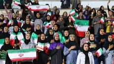 در‌های ورزشگاه‌ها درمقدماتی جام جهانی به روی بانوان باز می‌شود