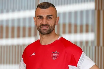 لقب جالب هواداران فنرباغچه به بازیکن پرسپولیس &laquo;دورسونالدو&raquo; مقابل &laquo;رونالدو&raquo;