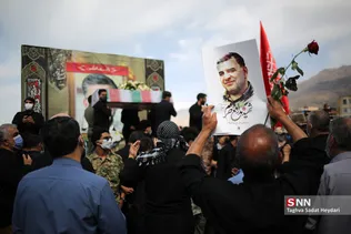 تشییع پیکر شهید مدافع حرم «رضا فرزانه»