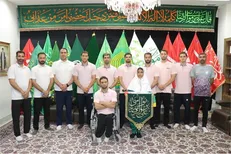پرچم جمهوری اسلامی ایران و پرچم حرم مطهر رضوی به سرپرست معنوی کاروان ایران اهدا شد