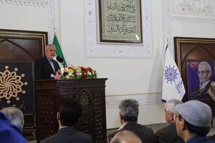 نجفقلی حبیبی به &laquo;اخلاق گرایی&raquo; و &laquo;انسانیت&raquo; التزام کامل دارد
