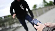 دستگیری موبایل‌قاپان حرفه‌ای/ کلاهبردار مسکن مهر در تهران دستگیر شد