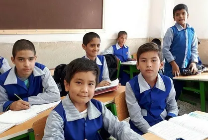 درخواست تشکل های دانشجویی از وزیر آموزش و پرورش برای رفع موانع ثبت نام دانش آموزان افغانستانی