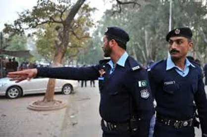 انفجار در قطاری در پاکستان ۱۰ کشته و زخمی برجای گذاشت