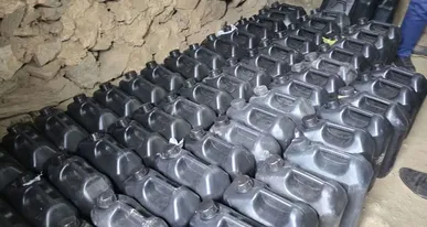 روزانه ۲۵ میلیون لیتر فرآورده نفتی از کشور قاچاق می‌شود