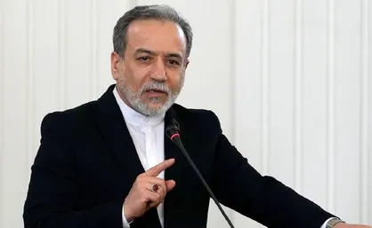 عراقچی: پیش&zwnj;تر به کشور&zwnj;های منطقه درباره استفاده آمریکا از پایگاه&zwnj;هایشان هشدار داده بودیم/ مقاومت ۴۰ روزه ایران، قدرت&zwnj;های مجهز به سلاح هسته&zwnj;ای را وادار به درخواست آتش&zwnj;بس کرد + فیلم