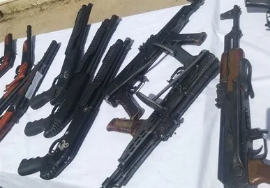 ۱۱ قبضه کلت کمری جنگی کشف و ضبط شد