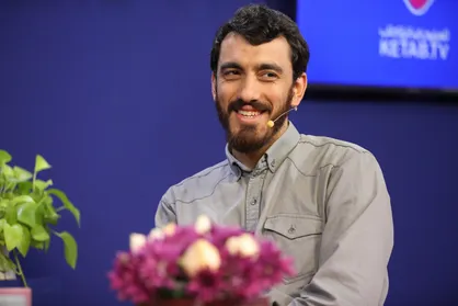 دعای مهدی رسولی برای خواننده هتاک در مناجات ماه رمضان