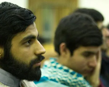 همه&zwnj; نخبگان باید پا در عرصه میدان سخت اقتصادی بگذارند