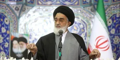 امام&zwnj;جمعه قم: دشمنان در جنگ نرم به دنبال تغییر فرهنگ جامعه&zwnj;اند/مقاومت مردم در دفاع مقدس الگوی ملی و دینی است