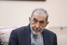ولایتی: ساعت صفر فرارسیده و پرتابگرها آماده می‌شوند + عکس
