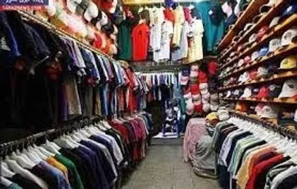 عرضه پوشاک با تخفیف ۲۰ درصدی