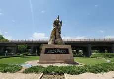 رونمایی از المان فاخر غدیر در مشهد/ طبخ ۱۶۸ دیگ غذا به یاد کودکان میناب