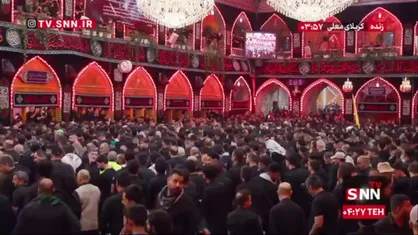 آغاز نماز بر پیکر رهبر انقلاب توسط علامه سید احمد صافی در حرم حضرت عباس (ع)