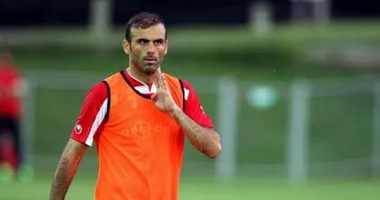 در آستانه دیدار مقابل نسف قارشی/ ستاره پرسپولیس مصدوم شد