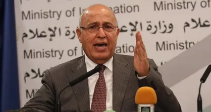تهدید مشاور محمود عباس به تعطیل کردن دفتر ساف در واشنگتن