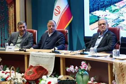 زمین و شرایط مناسب برای توسعه انرژی خورشیدی فراهم است