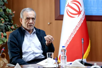 پزشکیان: چرا به مدیران شرکت&zwnj;های زیان&zwnj;ده، فوق&zwnj;العاده مدیریت می&zwnj;دهیم؟/ مدیریت کردن با وجود صداهای تفرقه&zwnj;انگیز کار خداست + فیلم