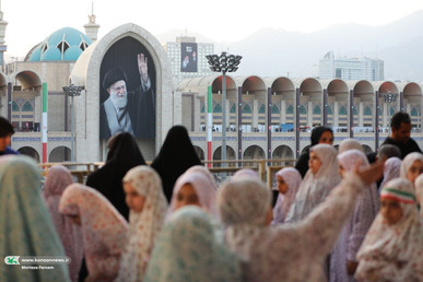 نماز فرشته‌ها به یاد امام شهید در مصلی امام خمینی (ره)