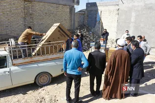 امداد رسانی کمیده امداد امام خمینی (ره) به مناطق سیل زده بیرم استان فارس