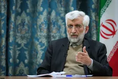با نمایش نمی‌شود کشور را اداره کرد/ بار مقابله با تحریم‌ها باید بر دوش مسئولین باشد، نه مردم