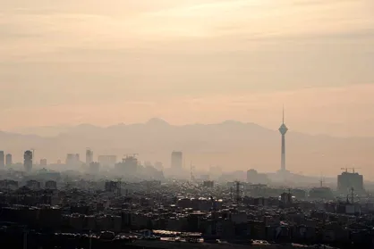 هوای تهران آلوده است